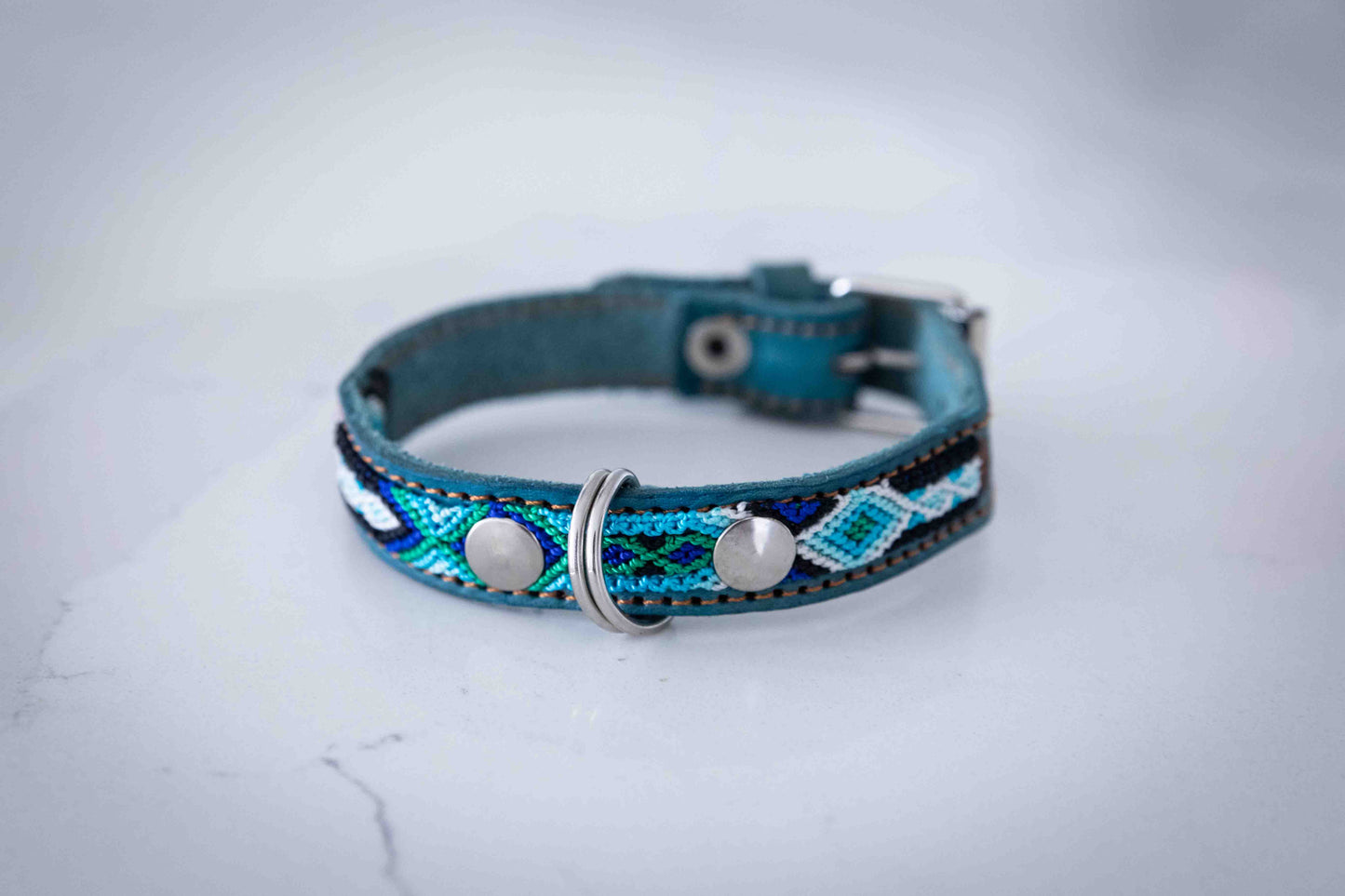 Patterned Leather Weave Small Collar