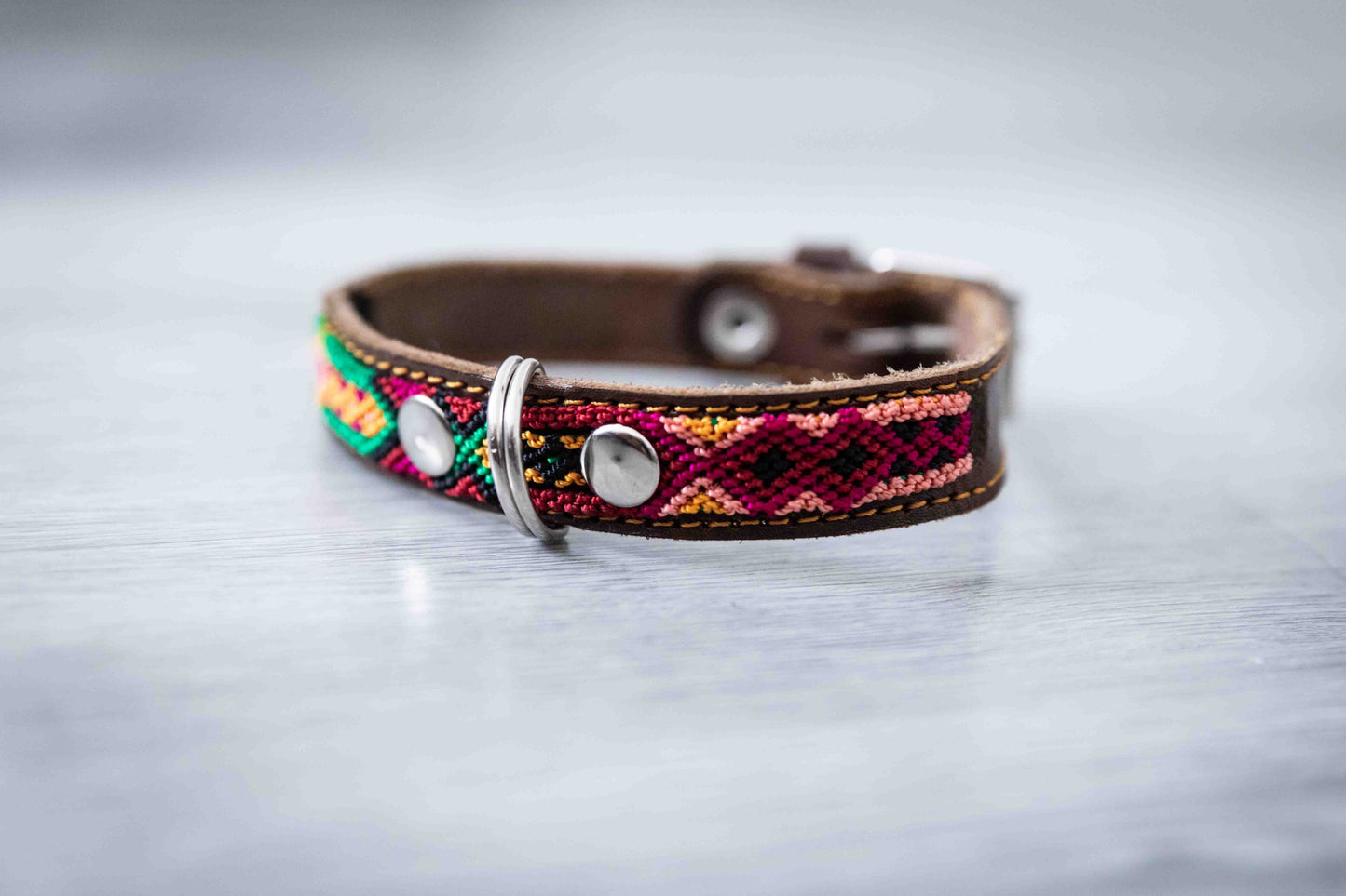 Patterned Leather Weave Small Collar